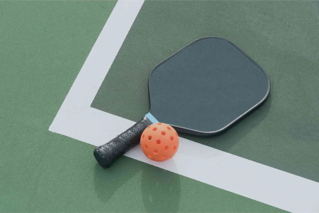 Lightweight Pickleball Paddle