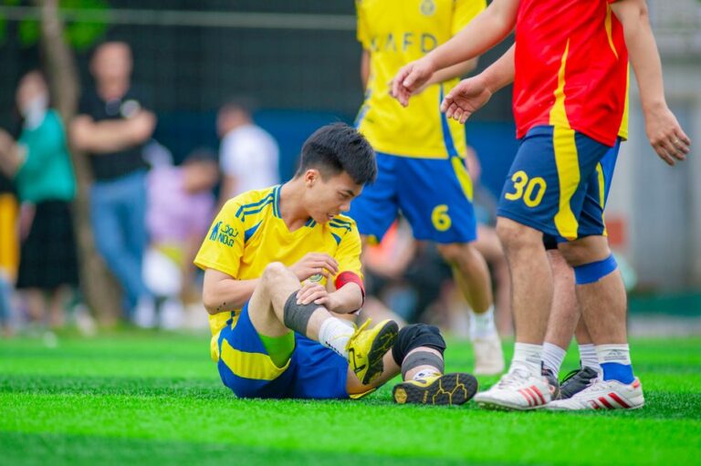 How to File a Claim: Navigating Sports Injury Insurance Successfully